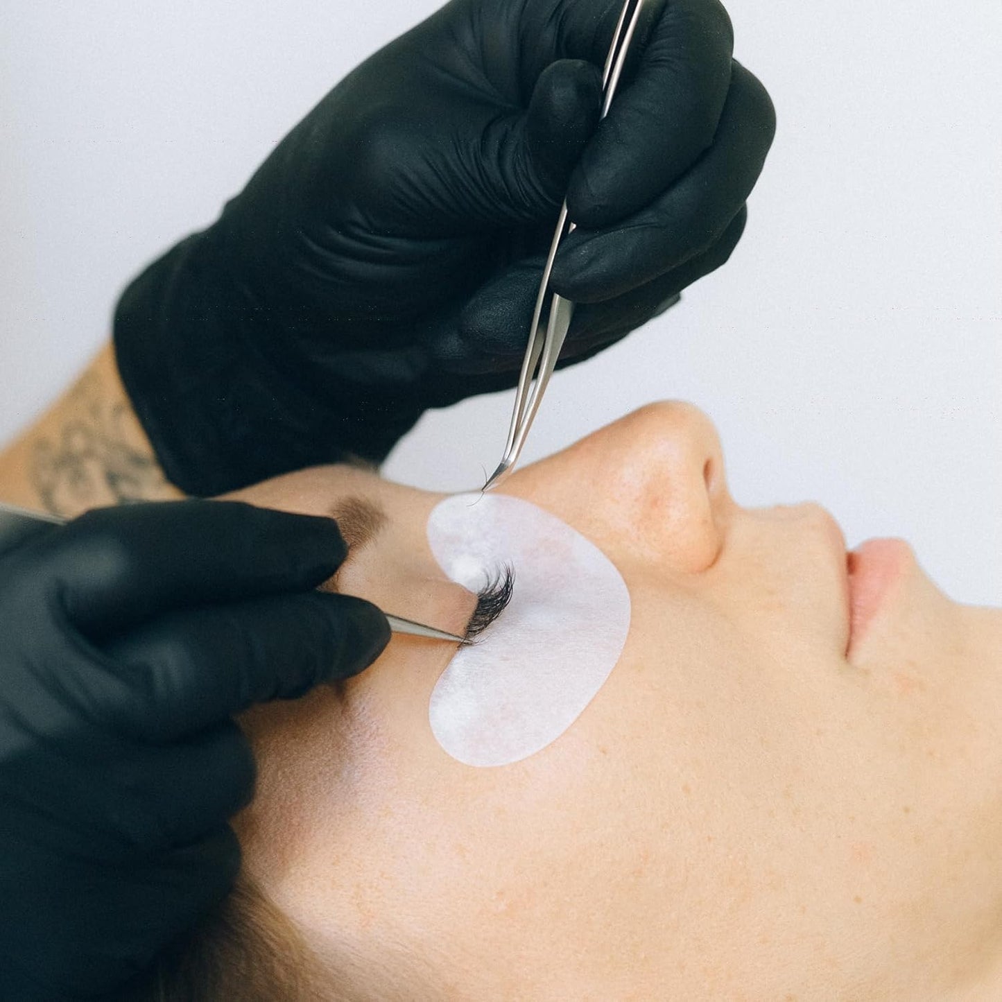 100 Pairs Under Eye Patches, Isolation Eyelash Extension Pads, Under Eye Gel Pads for Pro Salon and Individual, DIY Lashes Extension Supplies (Gold)