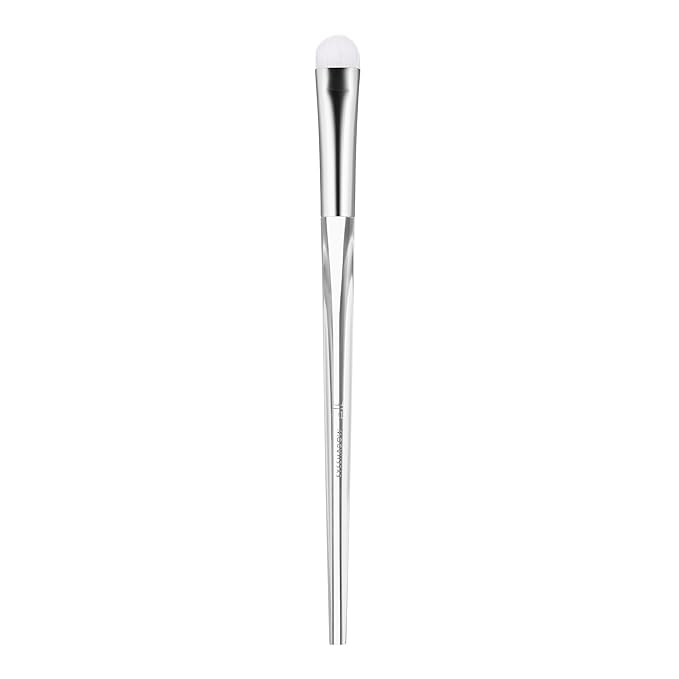 e.l.f. Precision Eyeshadow Brush, Medium-Sized, Tapered, Soft, Synthetic, Luxurious, Blends, Highlights, Contours, Shades, Applies Color, Easy To Clean