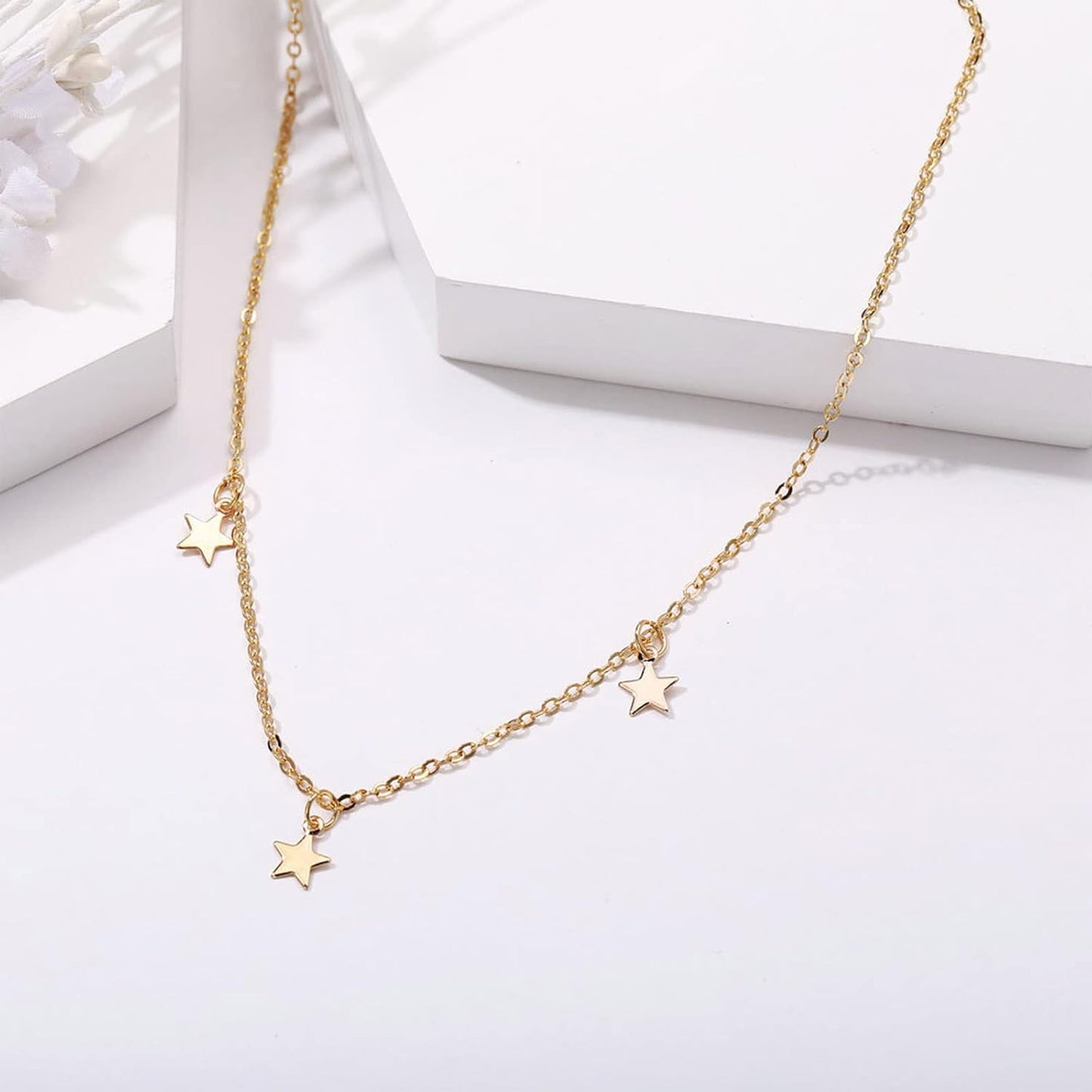 Boho Star Choker Necklace Gold Dangle Star Necklace Minimalist Collar Necklace Tiny Dangle Necklace Chain Jewelry for Women and Girls