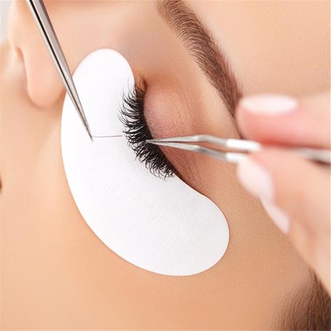 100 Pairs Set，Eye Gel Patches,Under Eye Pads Lint Free Lash Extension Eye Gel Patches for Eyelash Extension (gold)