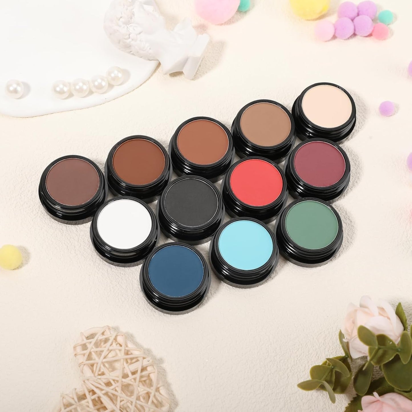 Single Red Eyeshadow, Pressed Powder Matte Eye-Shadow Palette Make-up, Blendable Long Lasting High Pigment Red Eye Makeup Halloween Paint & Face Body Paint