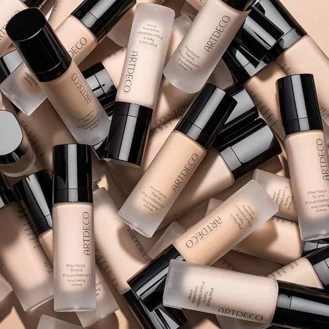 ARTDECO Perfect Teint Foundation - Soft Vanilla N°12 - Lightweight Liquid Formula - Medium to Full Coverage - Without Mask-Like Effect - Conceals Imperfections - Vegan Makeup - Hyaluron - 0.67 Fl Oz