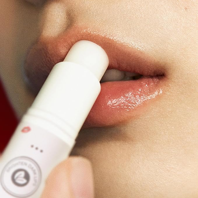 Moisture Lip Balm Lip Cream Hydrate Smooth Shea Butter Extract for Removing Dark Lip Promoting Skin Regeneration Making Lip Soft Tender & Autumn Winter Season Women Man Girl Boy Daily Lip Care
