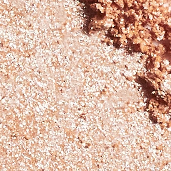 L'Oreal Paris Infallible Up to 24HR Highlighter, Longwear Powder Highlighter For All Day Glow, Champagne Glow, 0.31 Oz